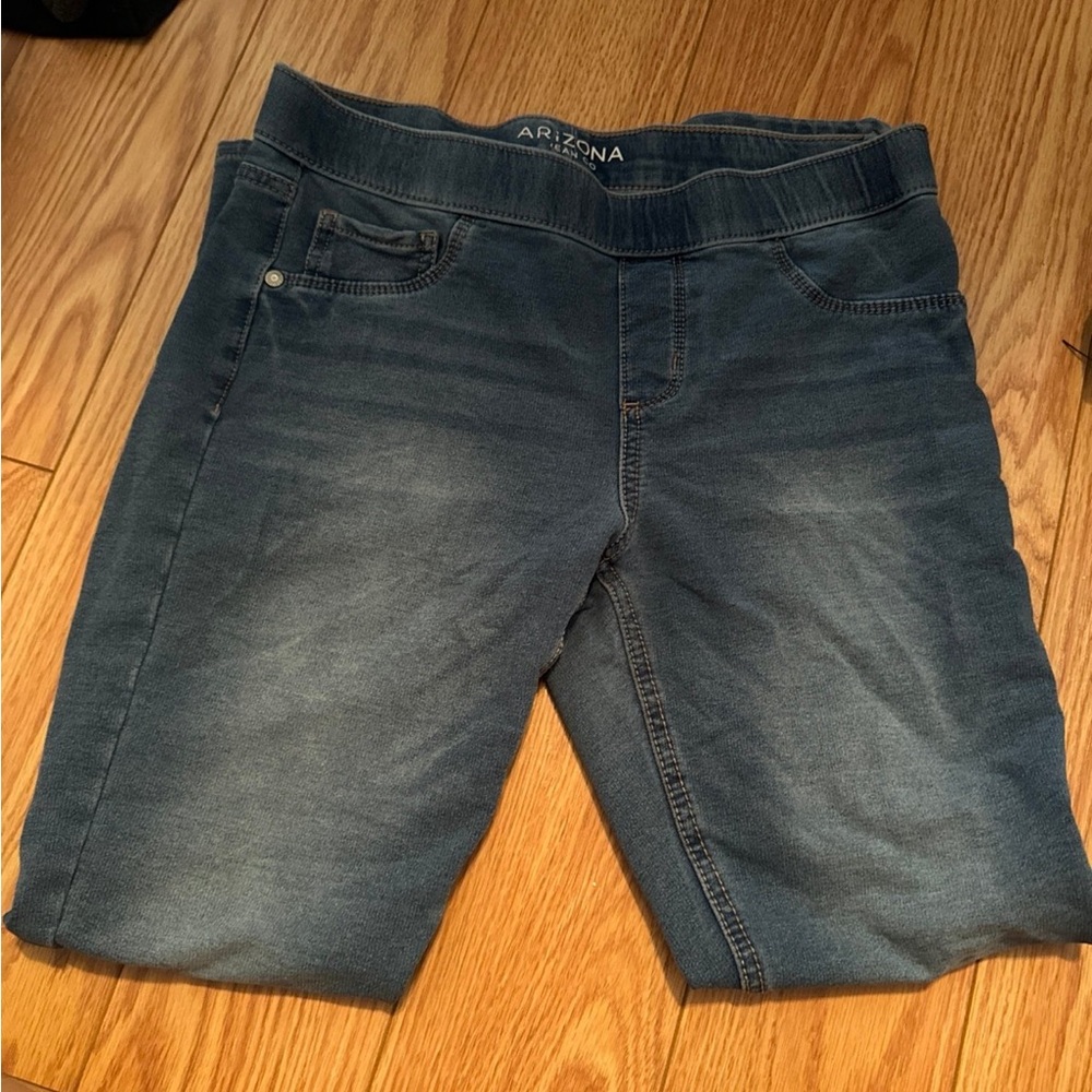 Loose jeans